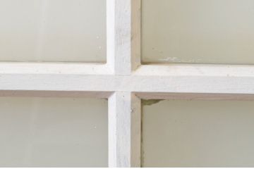 アンティーク建具　ペイント仕上げ限定　レトロな空間づくりにおすすめな古い学校のガラス戸2枚セット(引き戸)(R-068708)