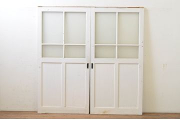 アンティーク建具　ペイント仕上げ限定　レトロな空間づくりにおすすめな古い学校のガラス戸2枚セット(引き戸)(R-068708)