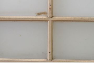アンティーク建具　ペイント仕上げ限定　レトロな空間づくりにおすすめな古い学校のガラス戸2枚セット(引き戸)(R-068710)