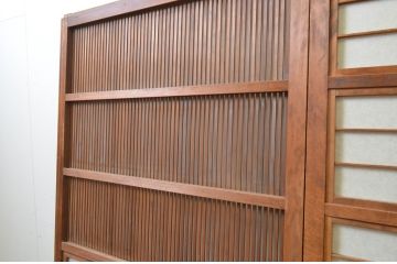アンティーク建具　どこか懐かしい空気を醸し出す裏障子付き格子戸3枚セット(引き戸、障子戸、ガラス帯戸)(R-068715)