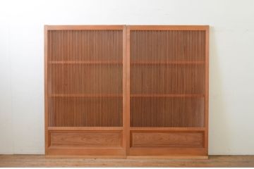 アンティーク建具　希少!!　珍品　高級品!!　和の空間を演出する幅広無双格子戸2枚セット(引き戸、帯戸)(R-068726)