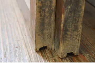 アンティーク建具　大正ロマン　経年を感じさせる木味が魅力のガラス戸2枚セット(引き戸)(R-068727)