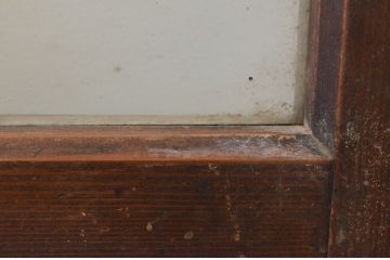 アンティーク建具　どこか懐かしい雰囲気が漂うマス目(升目)のガラス戸1枚(引き戸)(R-068729)