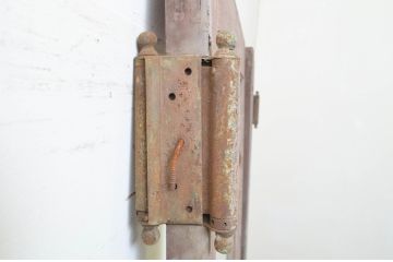 アンティーク建具　総欅(ケヤキ)材　経年を感じさせる木味が魅力の大振りな両開きドア1対2枚セット(木製扉、ガラス扉)(R-068730)