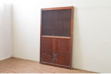 アンティーク建具　総欅(ケヤキ)材　漆塗りが美しい格子蔵戸1枚(引き戸、格子戸、玄関戸)(R-068733)