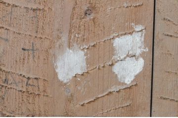 アンティーク建具　時代の流れを感じさせる木の味わいが魅力的な漆喰(しっくい)の蔵戸1枚(引き戸、玄関戸)(R-068736)