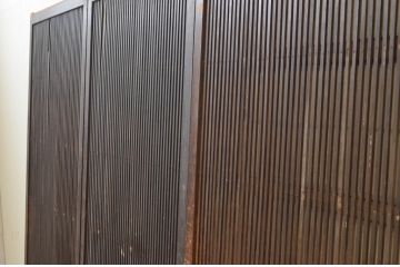 アンティーク建具　風情のある佇まいが魅力的な裏障子付き幅狭格子戸3枚セット(引き戸、障子戸)(R-068741)