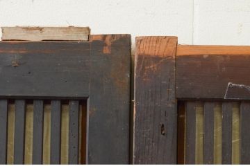 アンティーク建具　風情のある佇まいが魅力的な裏障子付き幅狭格子戸3枚セット(引き戸、障子戸)(R-068741)