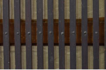 アンティーク建具　風情のある佇まいが魅力的な裏障子付き幅狭格子戸3枚セット(引き戸、障子戸)(R-068741)