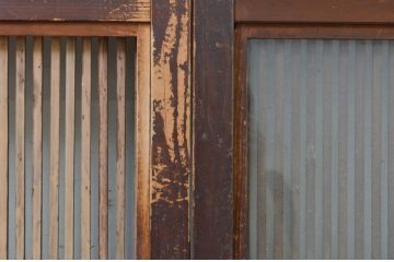 アンティーク建具　風情のある佇まいが魅力的な裏障子付き幅狭格子戸3枚セット(引き戸、障子戸)(R-068741)