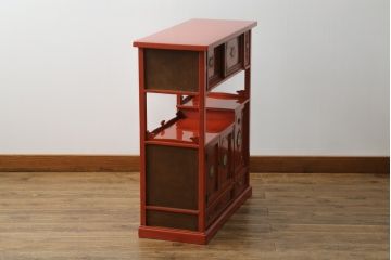 和製アンティーク　ラデン細工と錆漆高蒔絵が存在感を放つ朱塗りの茶棚(違い棚、飾り棚、収納棚、戸棚)(R-068742)