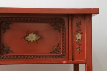 和製アンティーク　ラデン細工と錆漆高蒔絵が存在感を放つ朱塗りの茶棚(違い棚、飾り棚、収納棚、戸棚)(R-068742)