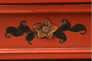 和製アンティーク　ラデン細工と錆漆高蒔絵が存在感を放つ朱塗りの茶棚(違い棚、飾り棚、収納棚、戸棚)(R-068742)
