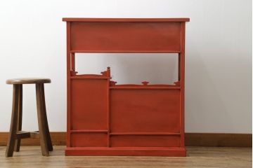 和製アンティーク　ラデン細工と錆漆高蒔絵が存在感を放つ朱塗りの茶棚(違い棚、飾り棚、収納棚、戸棚)(R-068742)