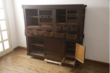 和製アンティーク　六尺　上質な空間を演出する水屋箪笥キャビネット(食器棚、戸棚、収納棚、引き出し)(R-068755)