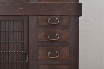 和製アンティーク　昇り引き出し付き　六尺　凛とした美しさが上品な和を演出してくれる二段重ね近江水屋箪笥(食器棚、戸棚、収納棚、キャビネット、重ね箪笥)(R-068766)