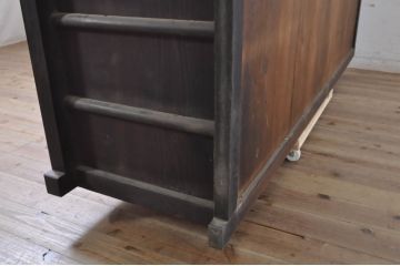 和製アンティーク　六尺　凛とした美しさが上品な和を演出してくれる近江水屋箪笥サイドボード(食器棚、戸棚、収納棚、キャビネット)(R-068767)