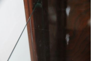 中古　美品　高級品　木地呂塗りの艶が美しい仙台箪笥キュリオケース(ガラスケース、キャビネット、ショーケース、飾り棚、陳列棚、店舗什器)(R-068783)