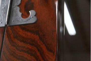 中古　美品　高級品　木地呂塗りの艶が美しい仙台箪笥キュリオケース(ガラスケース、キャビネット、ショーケース、飾り棚、陳列棚、店舗什器)(R-068783)