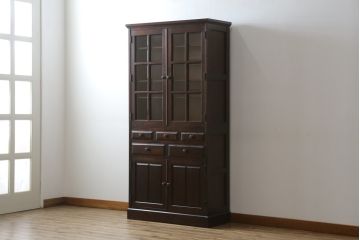 中古　北海道民芸家具　HM160K　美しい木肌とシックな佇まいが魅力的なキャビネット(食器棚、収納棚、戸棚、カップボード、飾り棚、本箱)(R-068785)