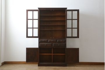 中古　北海道民芸家具　HM160K　美しい木肌とシックな佇まいが魅力的なキャビネット(食器棚、収納棚、戸棚、カップボード、飾り棚、本箱)(R-068785)