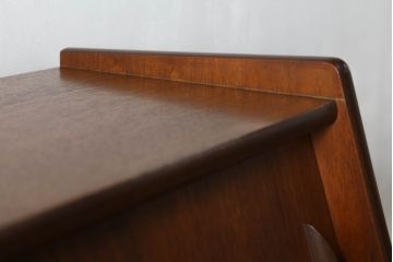 デンマークビンテージ　Lloyd's Antiques(ロイズ・アンティークス)取り扱い　チーク材　シンプルでモダンなデザインが取り入れやすいライティングビューロー(ワークデスク、引き出し、在宅用、在宅ワーク、北欧、ヴィンテージ)(R-068786)