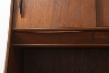 デンマークビンテージ　Lloyd's Antiques(ロイズ・アンティークス)取り扱い　チーク材　シンプルでモダンなデザインが取り入れやすいライティングビューロー(ワークデスク、引き出し、在宅用、在宅ワーク、北欧、ヴィンテージ)(R-068786)