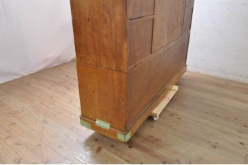 和製アンティーク　高級品　楓材　黒柿材　収納力抜群の大型茶箪笥(水屋箪笥、茶棚、収納棚、キャビネット)(R-068787)