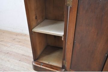 フランスアンティーク　天板大理石　マホガニー材　シンプルなデザインが取り入れやすい小振りなサイドキャビネット(電話台、花台、サイドボード、サイドテーブル)(R-068789)