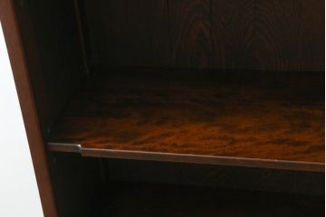 中古　北海道民芸家具　クラシカルな佇まいが魅力の本棚(書棚、ブックシェルフ、収納棚、飾り棚)(R-068794)
