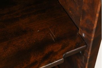 中古　北海道民芸家具　クラシカルな佇まいが魅力の本棚(書棚、ブックシェルフ、収納棚、飾り棚)(R-068794)