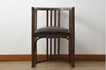 和製アンティーク　ナラ材　落ち着いた色合いと曲げ木のデザインが美しいアームチェア(ダイニングチェア、椅子、イス)(R-068796)