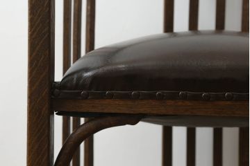 和製アンティーク　ナラ材　落ち着いた色合いと曲げ木のデザインが美しいアームチェア(ダイニングチェア、椅子、イス)(R-068796)