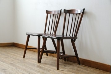 和製ビンテージ　松本民芸家具　#55型　レトロで温かみ漂うスピンドルチェア2脚セット　(R-068797)