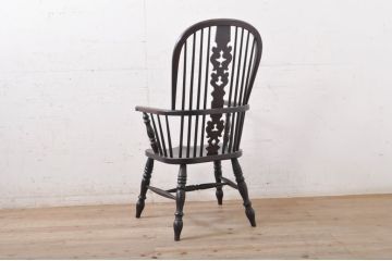 中古　松本民芸家具　#44A型　シックな色合いとクラシカルな佇まいが魅力のウィンザーチェア4脚セット(ウインザーチェア、アームチェア、板座チェア、ダイニングチェア、椅子、イス、バラ売り可能)(定価4脚で約80万円)(R-068798)