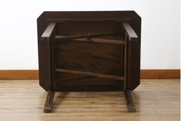 和製アンティーク　昭和中期　YAMAHA(ヤマハ、山葉、日本楽器)　レトロモダンな折りたたみ式のサイドテーブル(折り畳み机、カフェテーブル、コーヒーテーブル、ナイトテーブル)(R-068802)