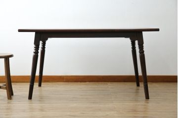 中古　松本民芸家具　クラシカルな雰囲気のA型食卓(ダイニングテーブル、ワークデスク、作業台、4人掛け)(定価約21万円)(R-068804)