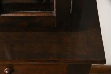 中古　松本民芸家具　品の良さを感じさせるシックな佇まいのA型食器棚(キャビネット、収納棚、戸棚)(定価約55万円)(R-068812)