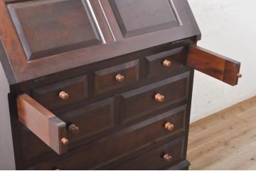 中古　松本民芸家具　T型　シックで上品な佇まいが魅力のライティングビューロー(定価約37万円)(ワークデスク、簿記机、在宅用、在宅ワーク用、収納棚、戸棚)(R-068813)
