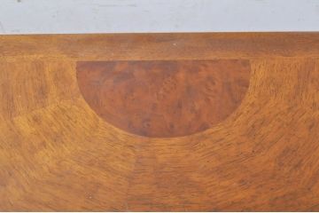 中古　DREXEL HERITAGE(ドレクセルヘリテイジ)　Cameo Classics(キャメオクラシックス)　ハーフムーン(半月型)　照明付き!!美しい曲線デザインに目を奪われるキャビネット(ホールチェスト、サイドボード、サイドキャビネット、飾り棚、ショーケース、収納棚、戸棚、半円型、店舗什器)(R-068817)