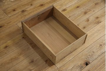 和製アンティーク　上質な空間を演出する水屋箪笥サイドボード(食器棚、戸棚、収納棚)(R-068821)