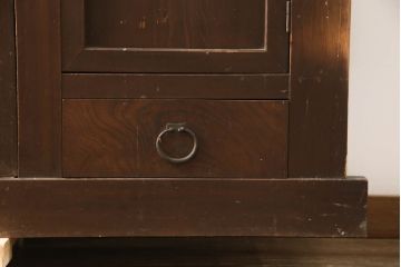 和製アンティーク　上質な空間を演出する水屋箪笥サイドボード(食器棚、戸棚、収納棚)(R-068821)