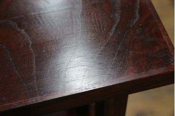 中古　美品　岩谷堂箪笥　美しい杢目と黒い金具が上質な和の雰囲気を演出する飾り棚(収納棚、戸棚、茶棚)(R-068825)