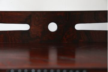 中古　美品　岩谷堂箪笥　美しい杢目と黒い金具が上質な和の雰囲気を演出する飾り棚(収納棚、戸棚、茶棚)(R-068825)