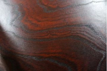 中古　美品　岩谷堂箪笥　美しい杢目と黒い金具が上質な和の雰囲気を演出する飾り棚(収納棚、戸棚、茶棚)(R-068825)