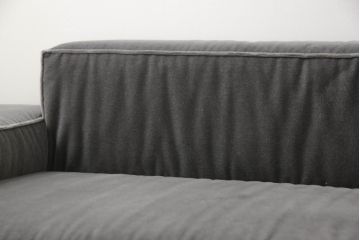 中古　美品　LICHT(リヒト)　BLOCK SOFA　シンプルでスタイリッシュな空間演出におすすめの3人掛けソファ(3P、三人掛け)(Casa BRUTUS No.248 表紙掲載品)(定価約93万円)(R-068826)