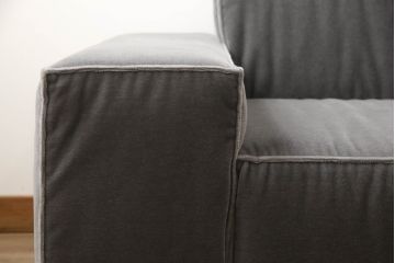 中古　美品　LICHT(リヒト)　BLOCK SOFA　シンプルでスタイリッシュな空間演出におすすめの3人掛けソファ(3P、三人掛け)(Casa BRUTUS No.248 表紙掲載品)(定価約93万円)(R-068826)