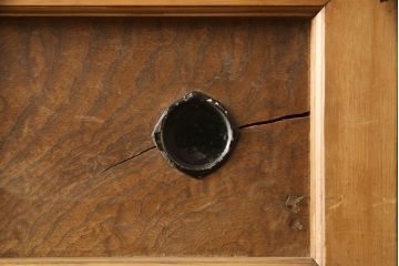 和製アンティーク　木味が魅力　丁寧な作り込みが魅力的な四尺水屋箪笥サイドボード(収納棚、サイドキャビネット、戸棚、食器棚)(R-068829)