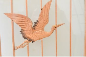 ビンテージ建具　両面ガラス　松・鶴の彫刻の入った書院戸2枚セット(引き戸、ガラス戸、窓、ヴィンテージ)(R-068844)