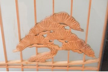 ビンテージ建具　両面ガラス　松・鶴の彫刻の入った書院戸2枚セット(引き戸、ガラス戸、窓、ヴィンテージ)(R-068844)